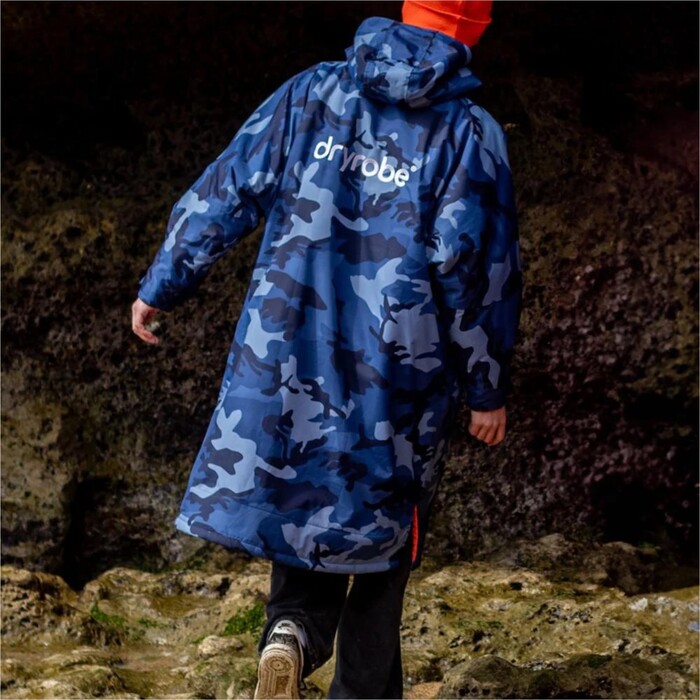 2024 Dryrobe Advance Long Sleeve Changing Robe V3 DALSV3 - Blue Camo / Orange